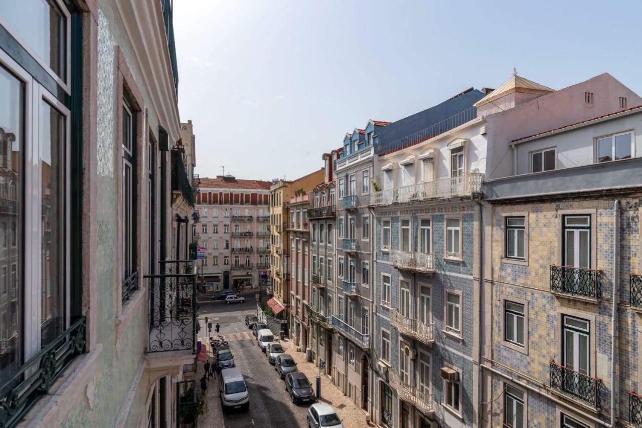 Altido Elegant City Deluxe Apartment & Altido Luxurious 3-Bedroom Apt With Terrace In Intendente Лиссабон Экстерьер фото