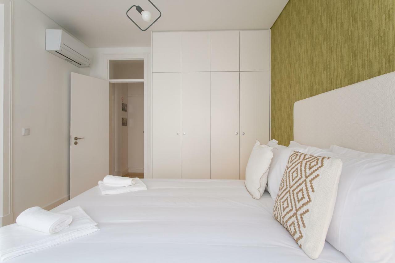 Altido Elegant City Deluxe Apartment & Altido Luxurious 3-Bedroom Apt With Terrace In Intendente Лиссабон Экстерьер фото