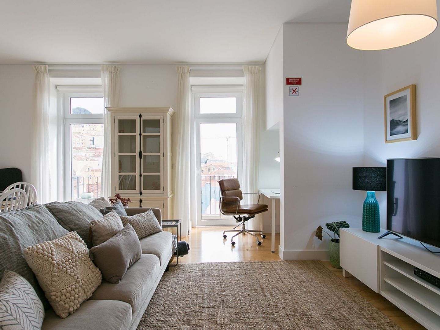 Altido Elegant City Deluxe Apartment & Altido Luxurious 3-Bedroom Apt With Terrace In Intendente Лиссабон Экстерьер фото